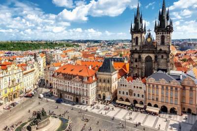 Петербург возобновил авиасообщение с Прагой