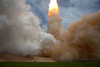 Немецкая космическая ракета взорвалась во время испытаний и мира