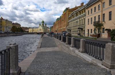 В Петербурге после ремонта открыли набережную канала Грибоедова