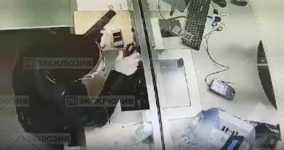 В Кудрово дерзкий грабитель унес из банка почти полтора миллиона рублей