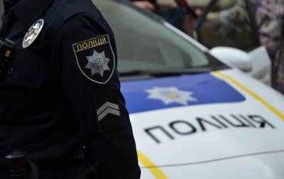 В Киеве в квартире мужчину смертельно ранили ножом и повезли в травмпункт