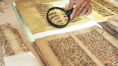 Бристольский ученый нашел в библиотеке древнейшее упоминание о волшебнике Мерлине