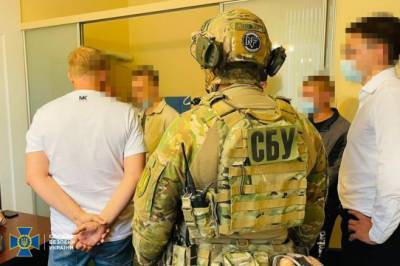 Депутата и чиновников Полтавского горсовета задержали на «поборах»