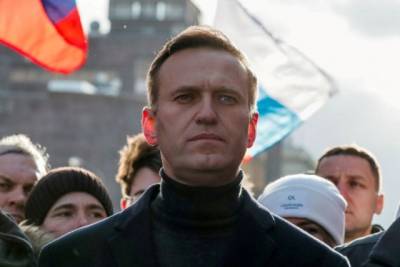 В России угрожают Apple и Google из-за Навального
