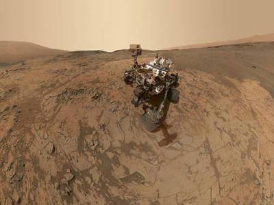 Марсоход добыл первый образец планетарного грунта с Красной планеты