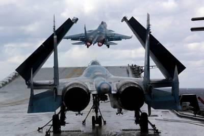 В США назвали проблемы палубной авиации России