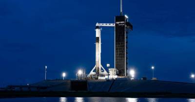В космос отправился первый гражданский экипаж SpaceX (ВИДЕО)