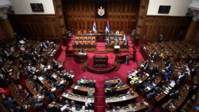 Парламент Сербии принял закон о защите кириллицы
