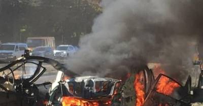 В Днепре взорвался автомобиль с людьми внутри