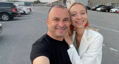 "Купает и заботится, чтобы не была голодна": жена Виктора Павлика Катя Репяхова повесила на него все обязанности