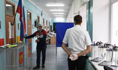 В Петербурге перед выборами появились объявления о наборе наблюдателей «крепкого телосложения»