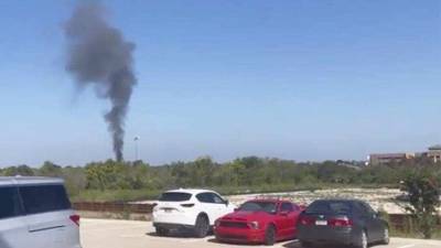 Учебный самолет ВВС США рухнул на жилые кварталы в Техасе
