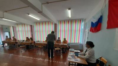 МИД сообщил о высокой явке на голосование россиян за границей
