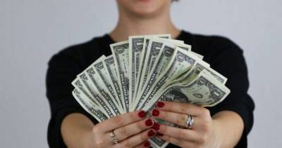 5 денежных привычек, которые помогут выйти из долговой ямы и не попадать в нее