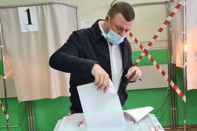 Александр Никитин проголосовал на своём избирательном участке в наукограде