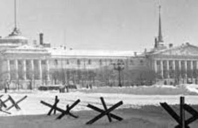 Блокадникам и награжденным за оборону Ленинграда выплатят по 50 тыс. рублей