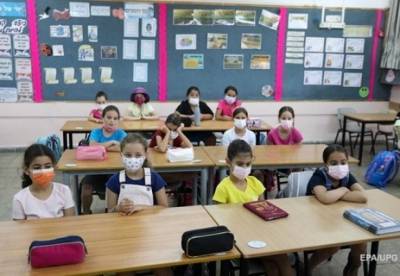 В Израиле школьников обязали сдавать COVID-тесты