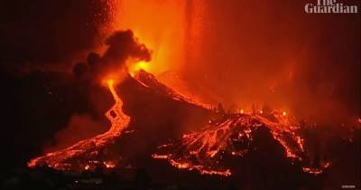 Извержение вулкана на Канарах: эвакуировано более пяти тысяч человек, лава подошла к домам (видео)