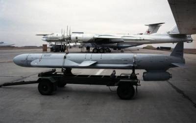 Стратегические воздушные силы РФ получили новые ракеты Х-555 и Х-102