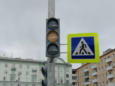 Новый светофор установили на площади Горького