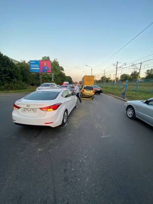В Ростове на ул. Нансена столкнулись четыре машины