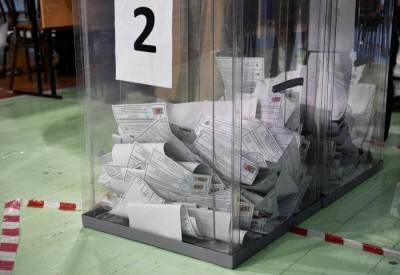 КПРФ незначительно уступает "Единой России" на выборах в Госдуму в Коми