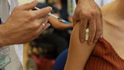 Только в Израиле: число привитых третьей дозой вакцины превысило 3 миллиона