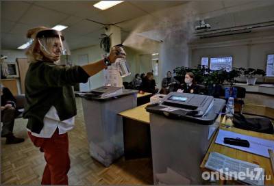 Видео: как наблюдатель от КПРФ на избирательном участке во Всеволожске конфликтовать не боялся, а свою партию называть не хотел