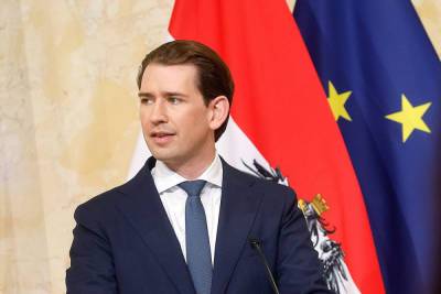 Канцлер Австрии заявил, что страна не примет ни одного афганского беженца