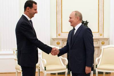 Песков ответил на вопрос о связи самоизоляции Путина с визитом Асада