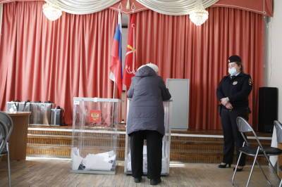 На одном из УИК в Петербурге кто-то проголосовал за семью