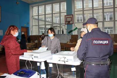 Полиция и Росгвардия обеспечили правопорядок на выборах в Курганской области