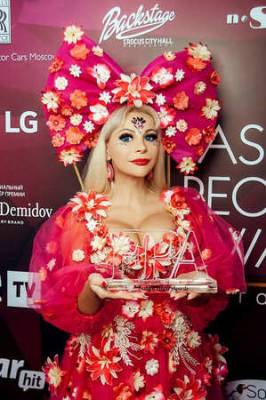 Русская Барби получила престижную премию за Самый яркий образ в шоу-бизнесе