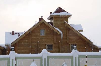 Ямала Дмитрий Артюхов - Артюхов предлагает разрешить тратить региональный маткапитал на покупку деревянных домов - znak.com