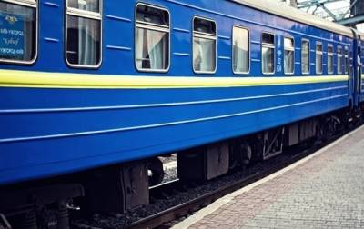 В Черновицкой области все еще ликвидируют провал: поезда УЗ задерживаются