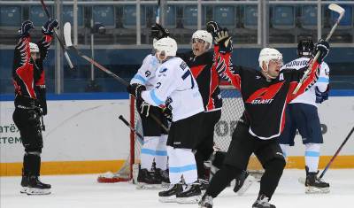 В Тюменской области с 17 сентября стартует новый сезон Ночной хоккейной лиги