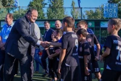 Сергей Меликов поздравил Республиканскую детско-юношескую спортивную школу с 30-летним юбилеем