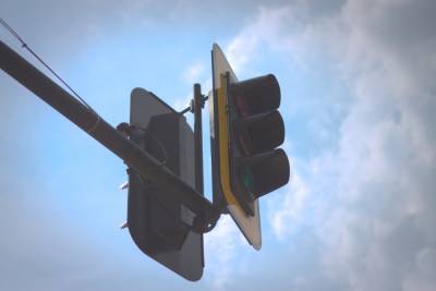 На Древлянке из-за аварии на сетях не работает светофор