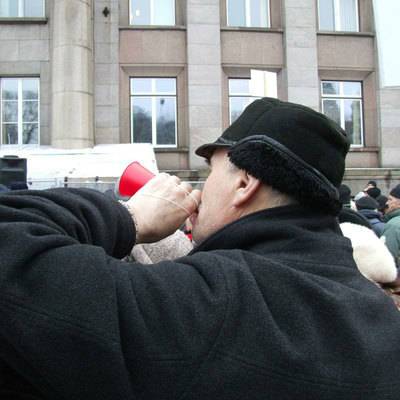 В Латвии проходит акция протеста против обязательной вакцинации от ковида