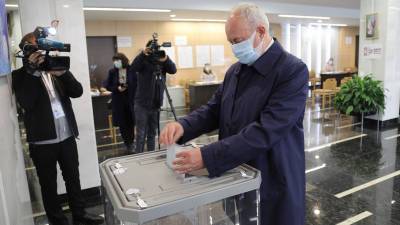 Председатель Госсобрания Башкирии проголосовал на выборах в Госдуму