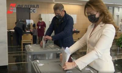 Радий Хабиров проголосовал на одном из участков Уфы