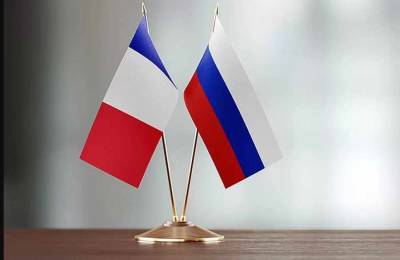 Французы призвали правительство страны выйти из НАТО и сблизиться с Россией