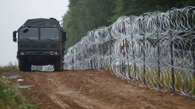 В Польше заявили о привезенных Белоруссией 10 тыс. мигрантов для переброски в ЕС