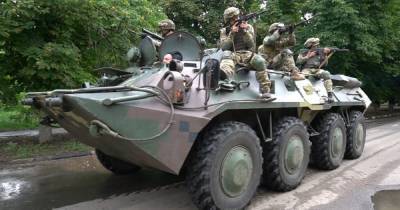 Противодействие диверсиям: “крылатые пехотинцы” ВСУ провели учения на границе с Крымом