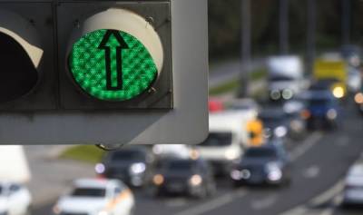 Из любви к "зеленому": власти Латвии будут "подкупать" недовольных автовладельцев