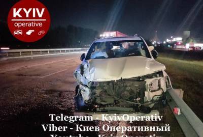 В Киеве механик СТО "протестировал" Land Cruiser клиента и попал в больницу