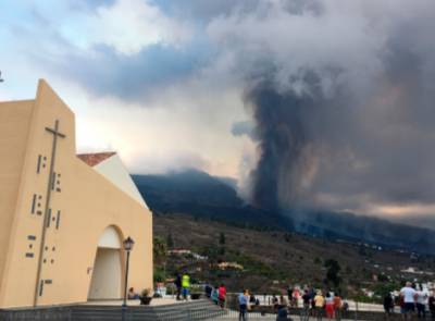 Минимум 100 разрушенных домов: последствия извержения вулкана на Канарах. ФОТО
