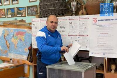 Сажид Сажидов принял участие в голосовании