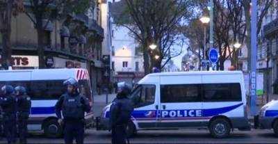Россиянин открыл огонь по людям в центре Парижа: известны первые данные о раненых