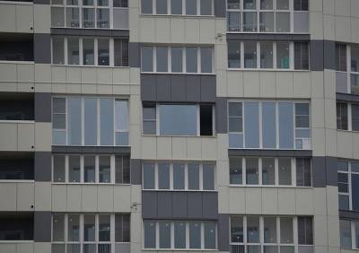 34-летний рязанец выпал из окна третьего этажа и скончался на месте - ya62.ru - Рязань